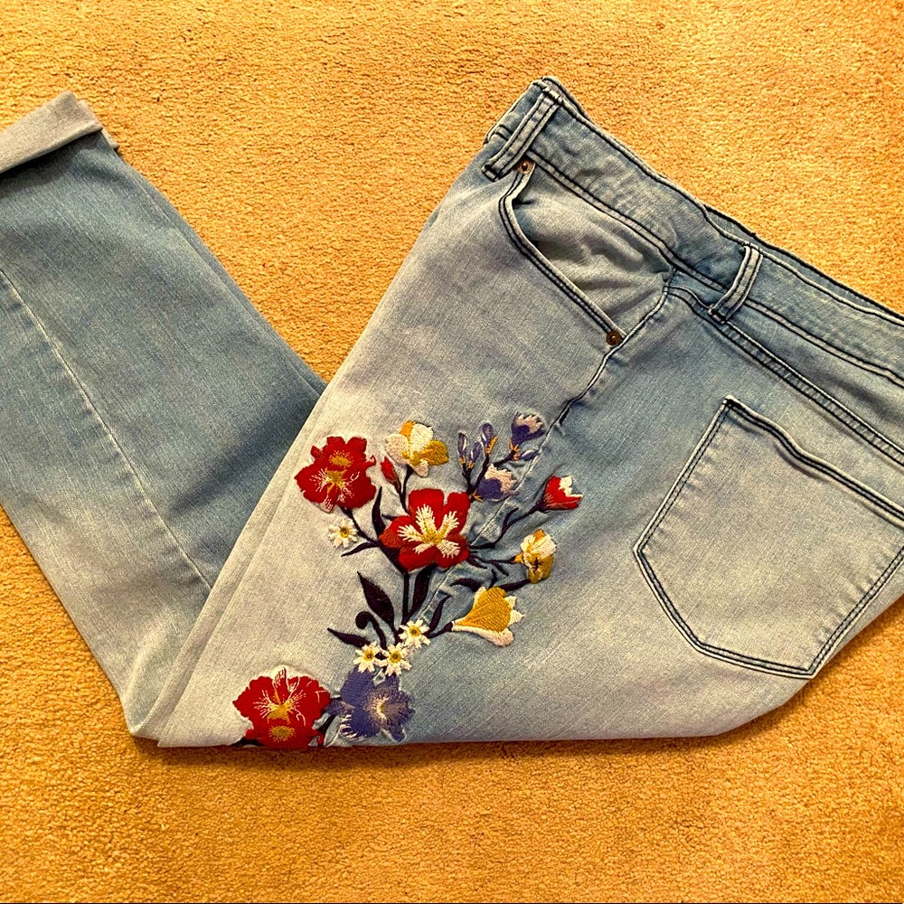 Universal Thread Embroidered Dungarees